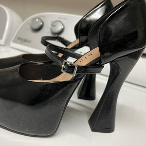 Chic Black Women's Heels with Strap Size 8.5 Brand new never worn, no box